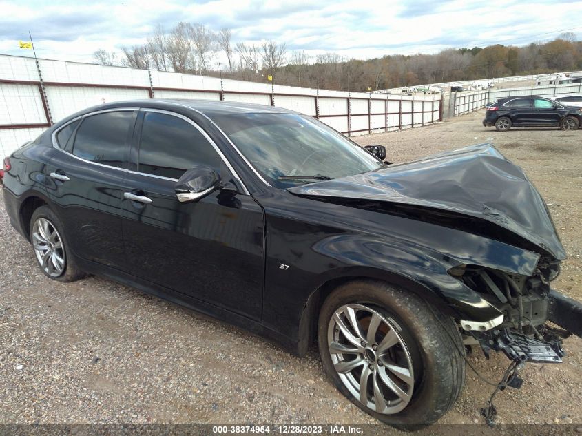 INFINITI Q70 3.7  *JN1BY1AP6FM541786*