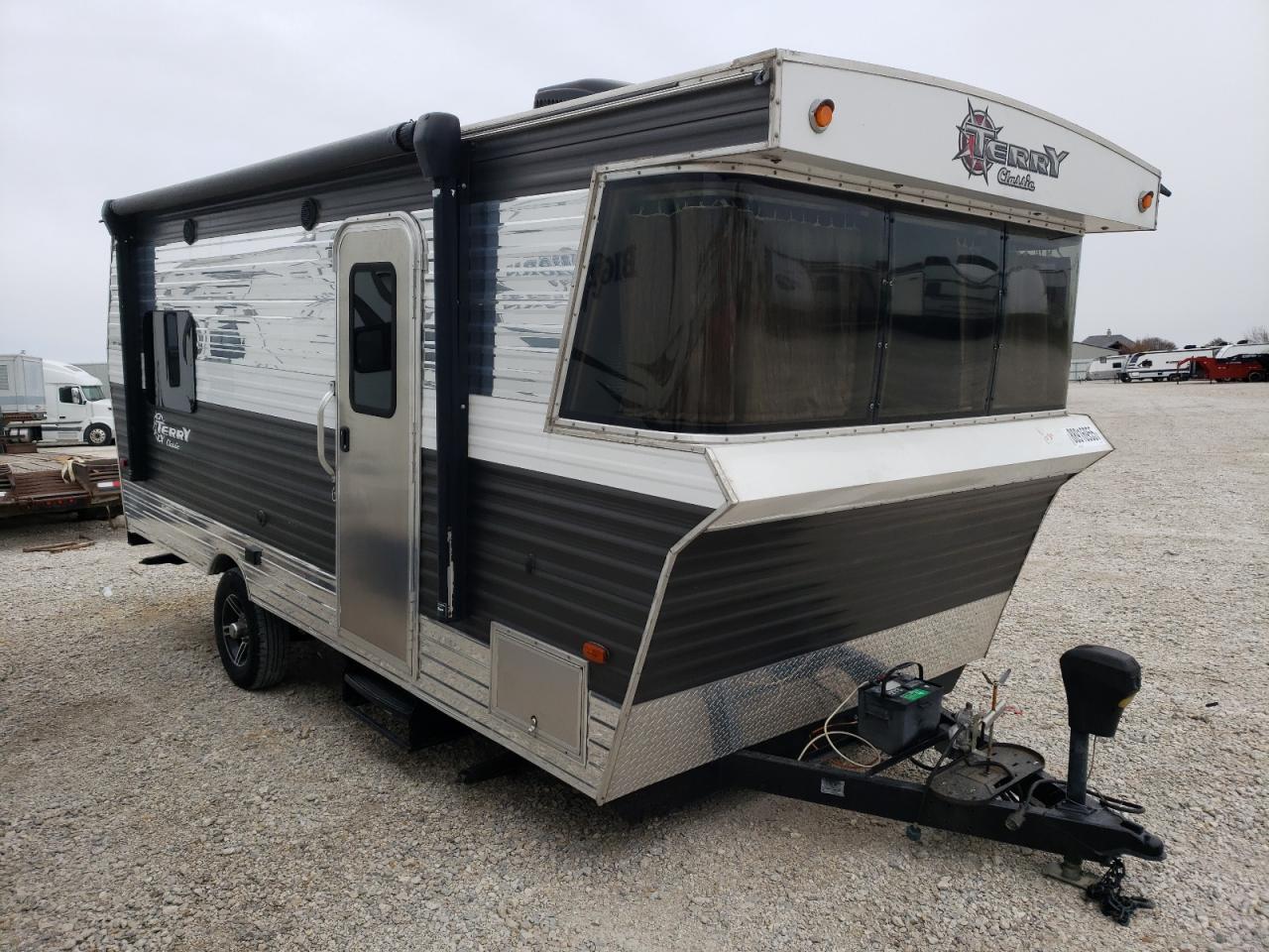 HEARTLAND TRAILER   *5SFEB2215JE367639*