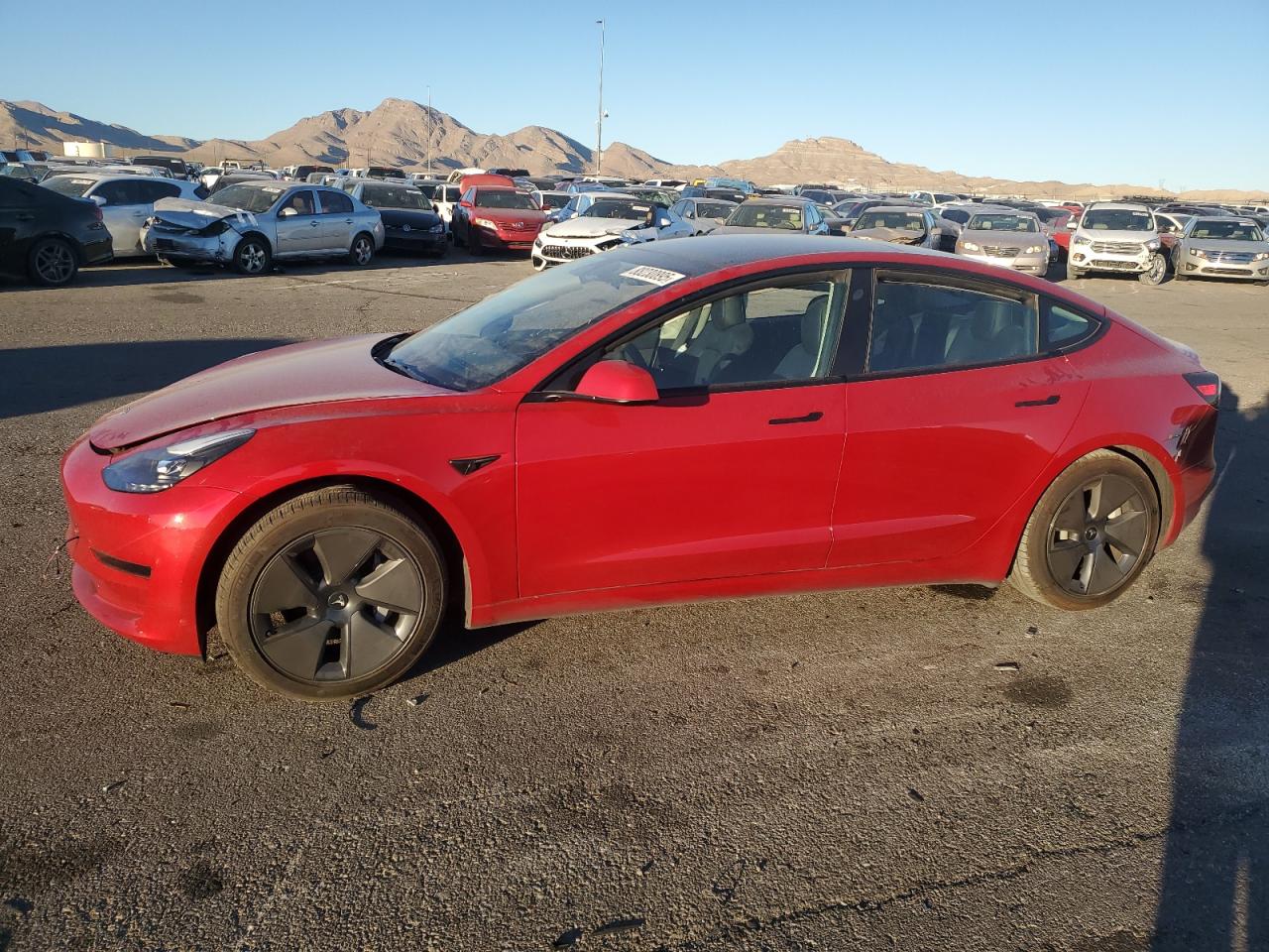 TESLA MODEL 3   *5YJ3E1EA8PF710913*