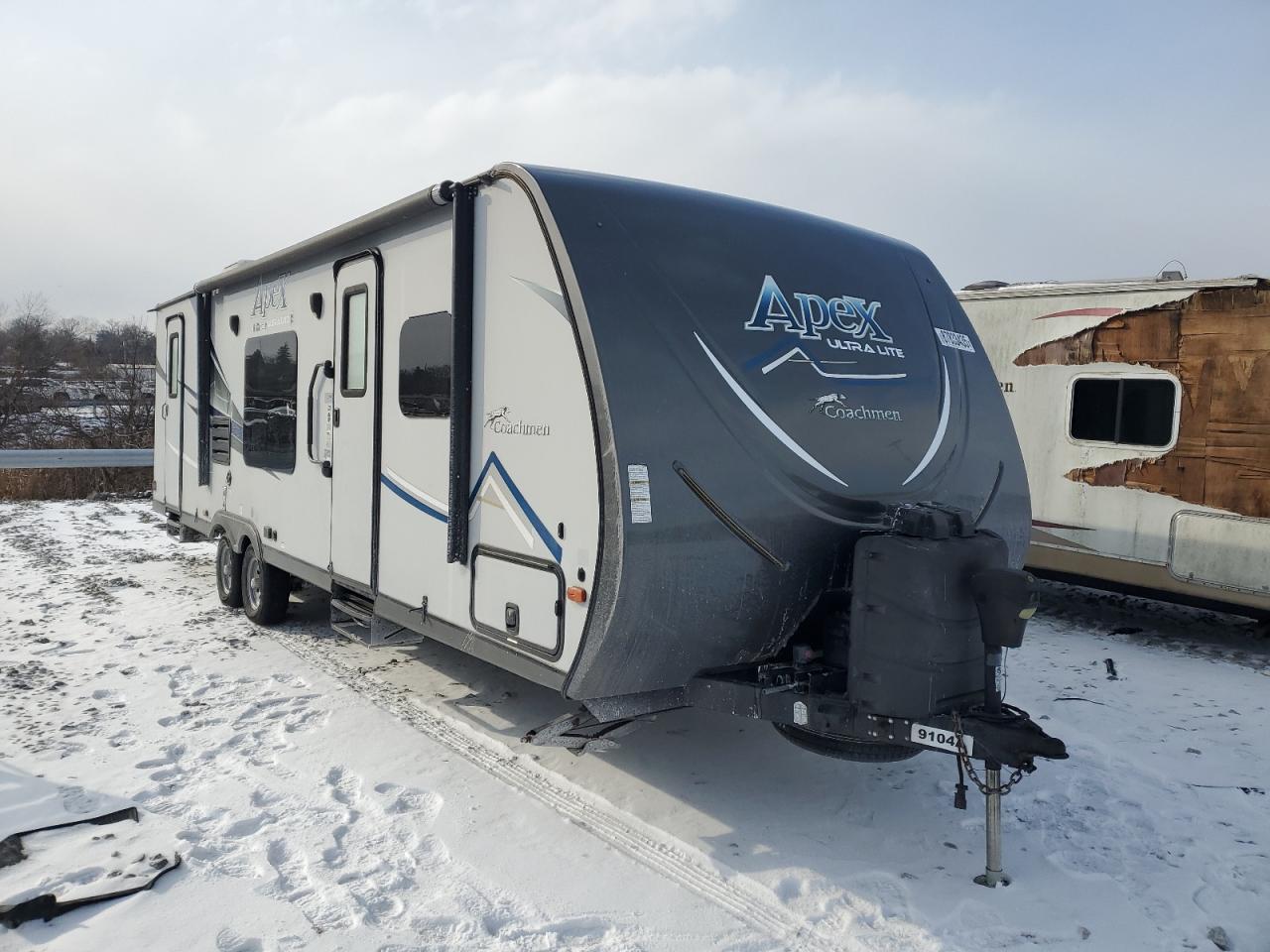 WILDWOOD APEX   *5ZT2CXUB2HF012016*