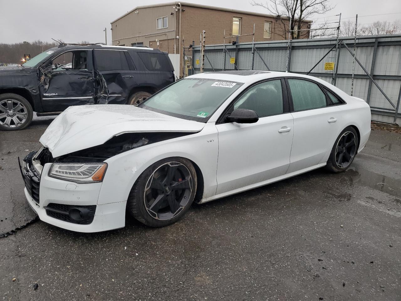 AUDI S8 PLUS QU  *WUAJ5AFD8GN900070*