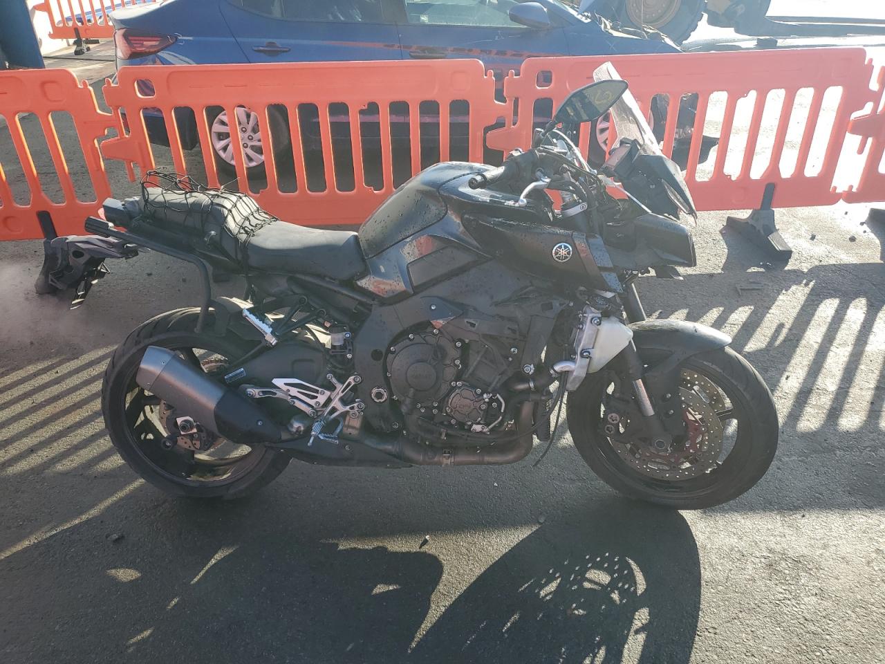 YAMAHA FZ1 0 C  *JYARN48Y6HA000323*