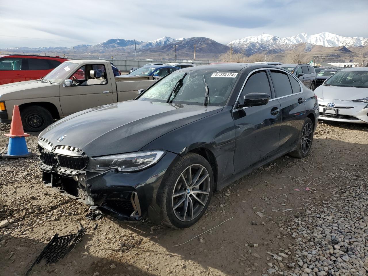 vehicle photo
