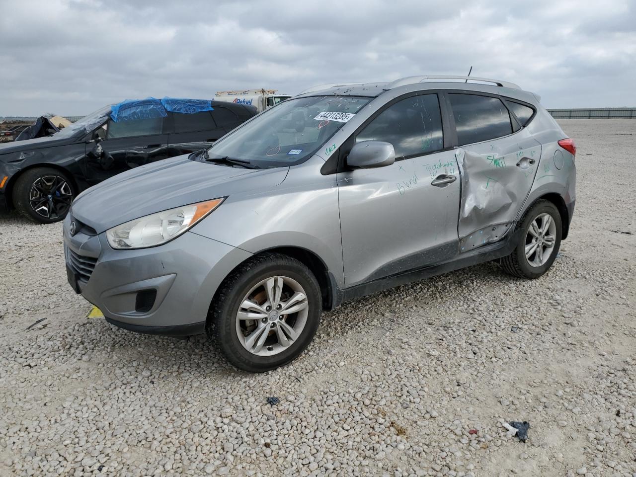 vehicle photo