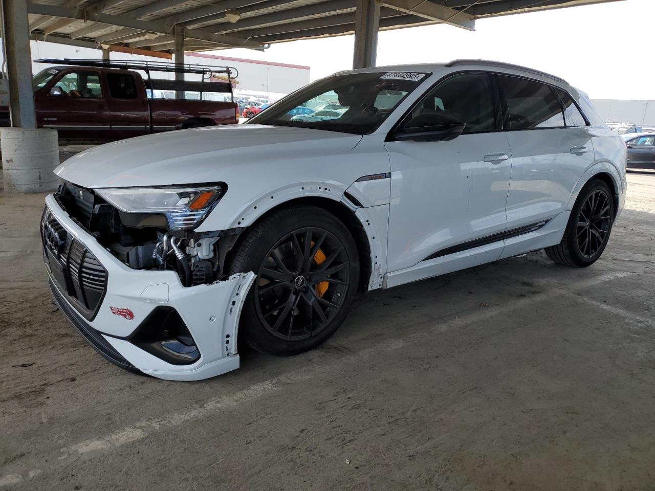 AUDI E-TRON CHR   *WA1VABGE8NB024505*