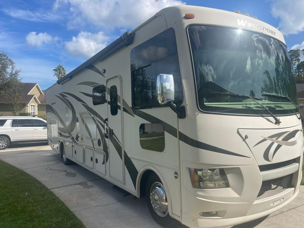 FORD F530 F53  *1F66F5DY6F0A08234*