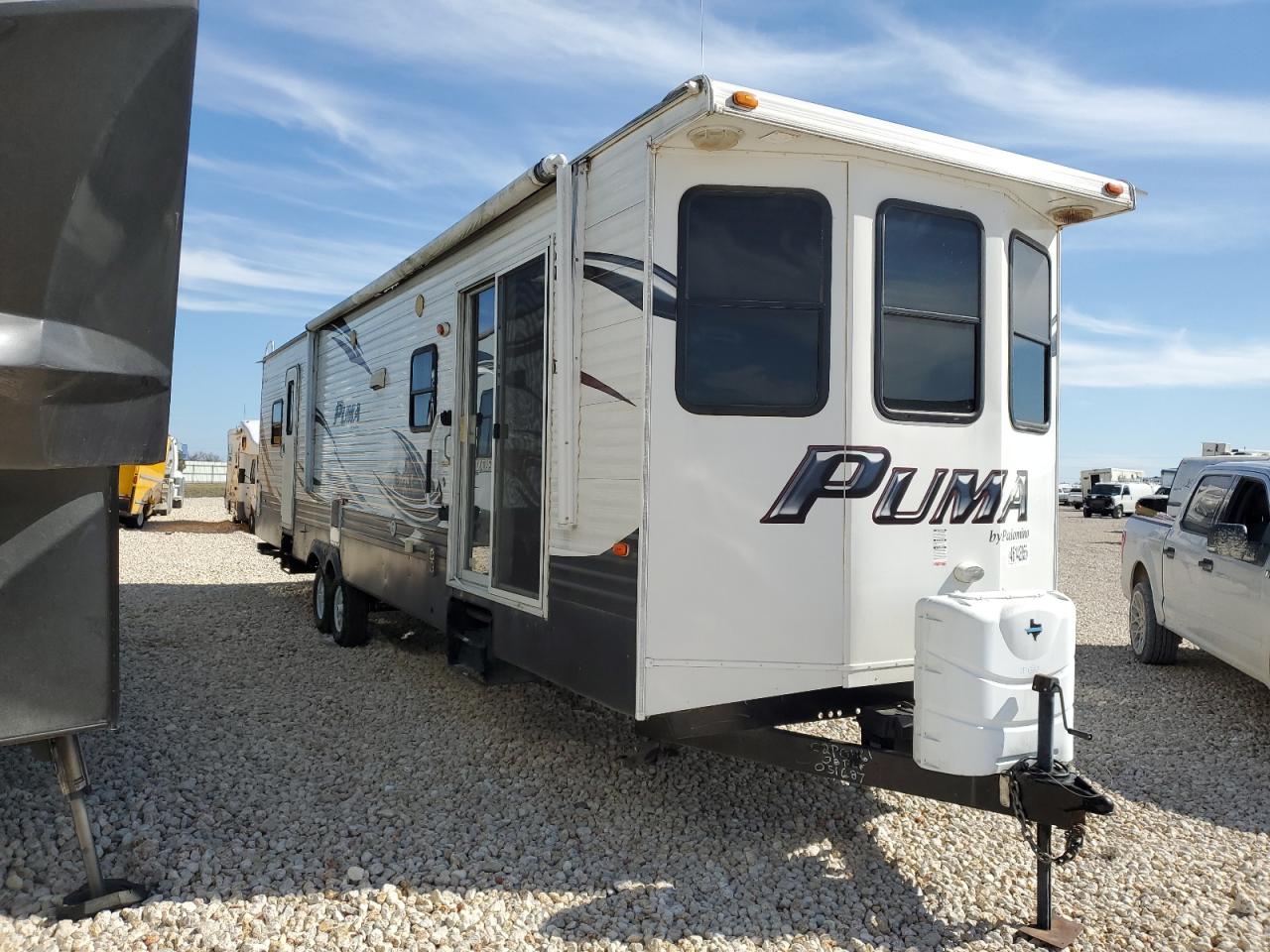 PUMA PUMA   *4X4TPUP25FP051687*