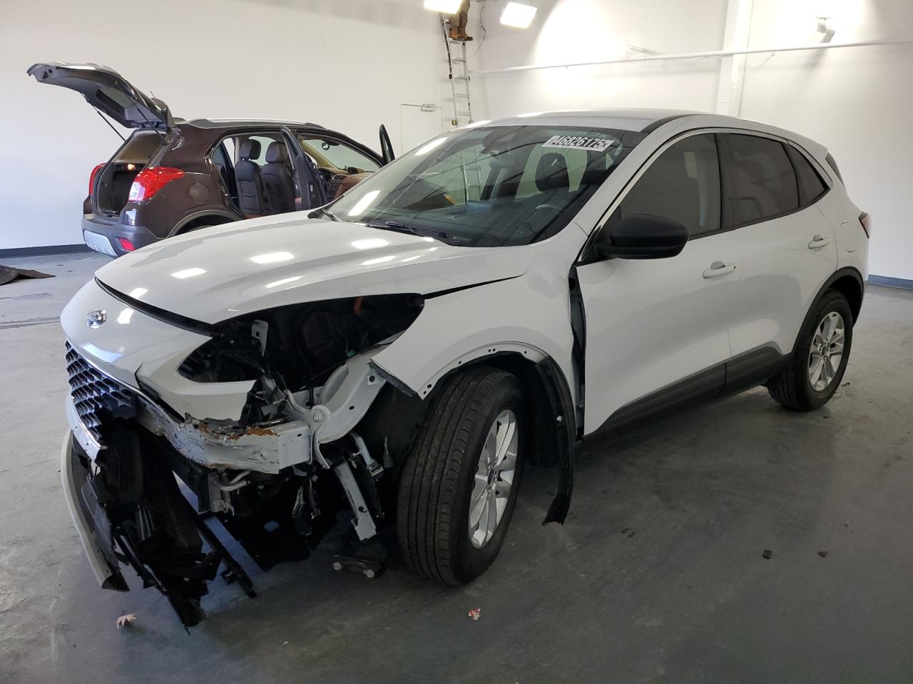 FORD ESCAPE SE SE  *1FMCU9BZ1NUA24675*