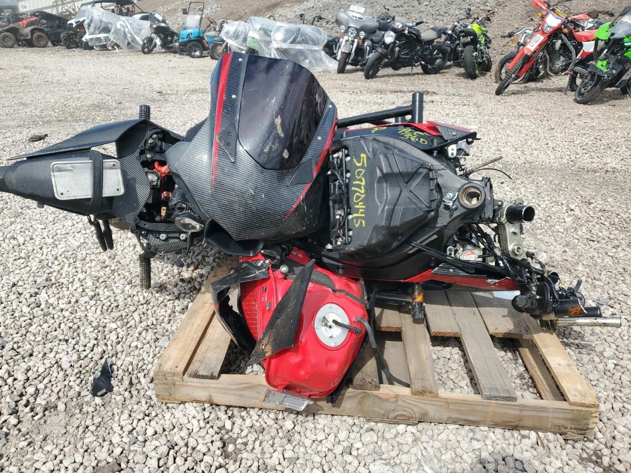 YAMAHA YZF1000 YZFR1 C  *JYARN39Y6KA001861*