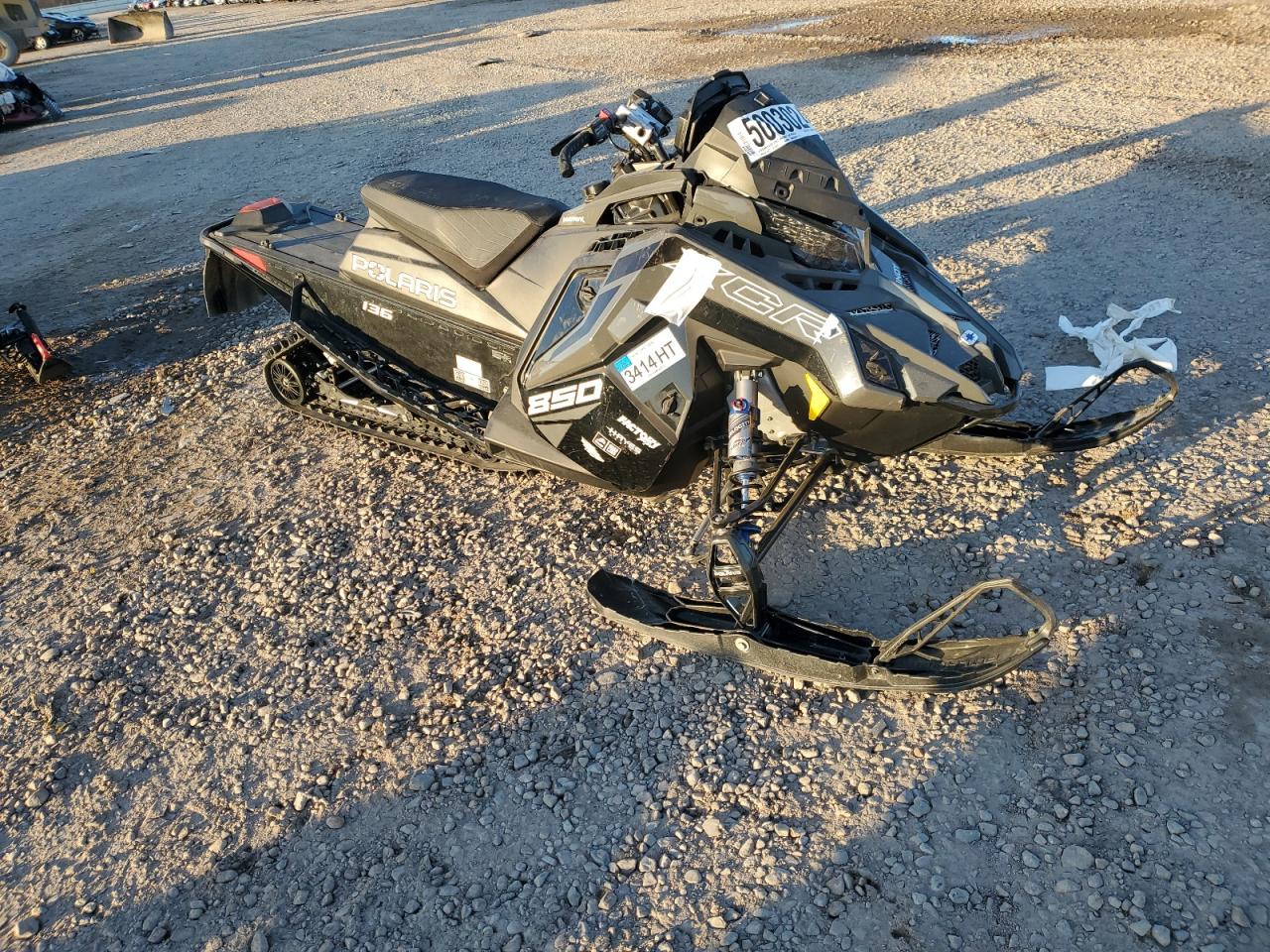 POLARIS SNOWMOBILE   *5N1TDL8R5RC218532*