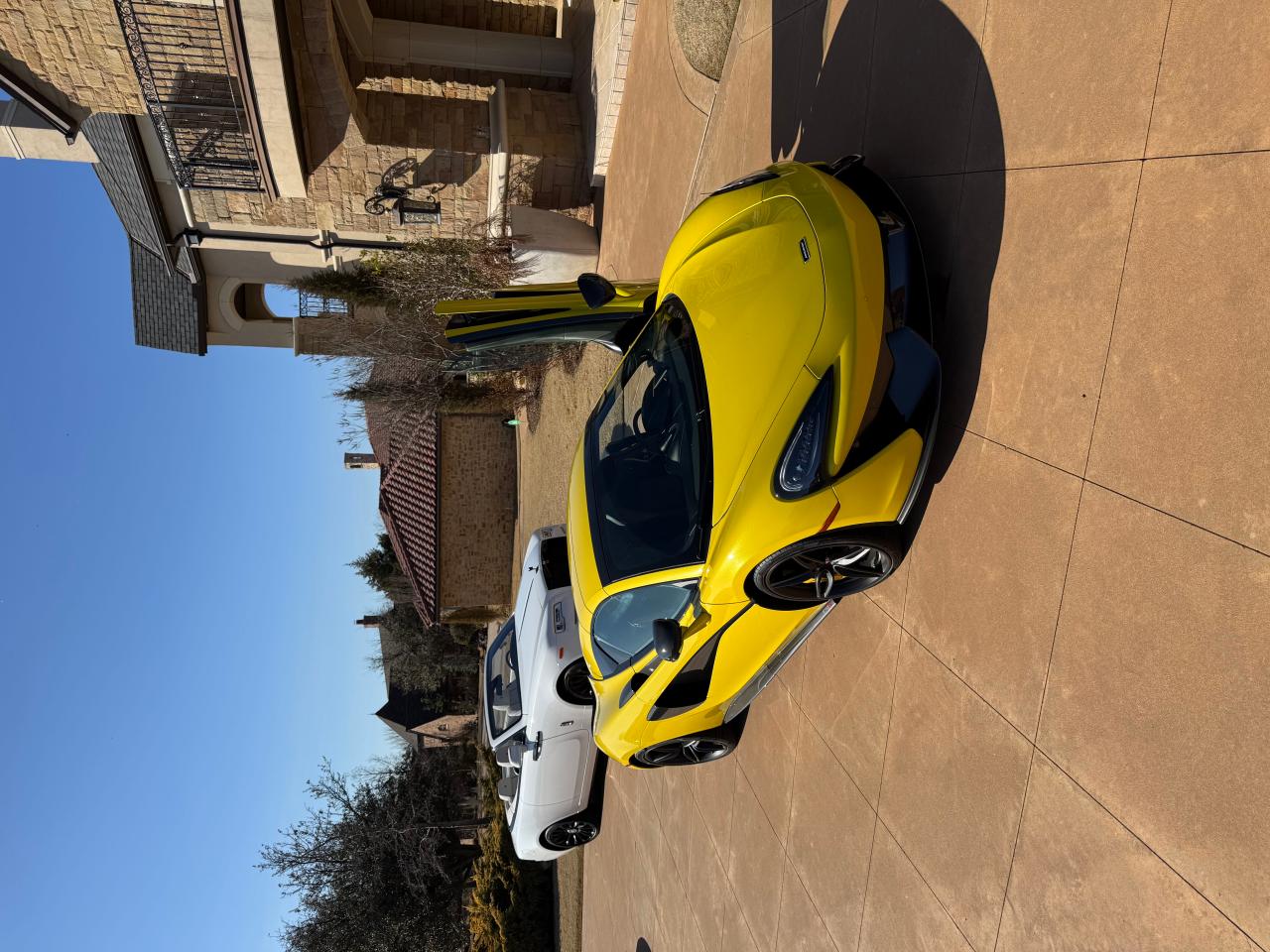 MCLAREN AUTOMOTIVE 570S  *SBM13FAA2JW004563*