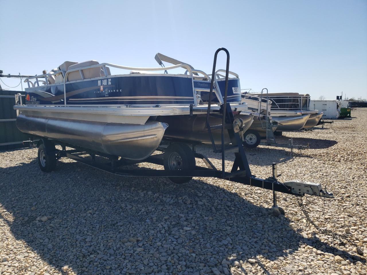 SUN TRACKER PARTYBARGE   *BUJ078451314*