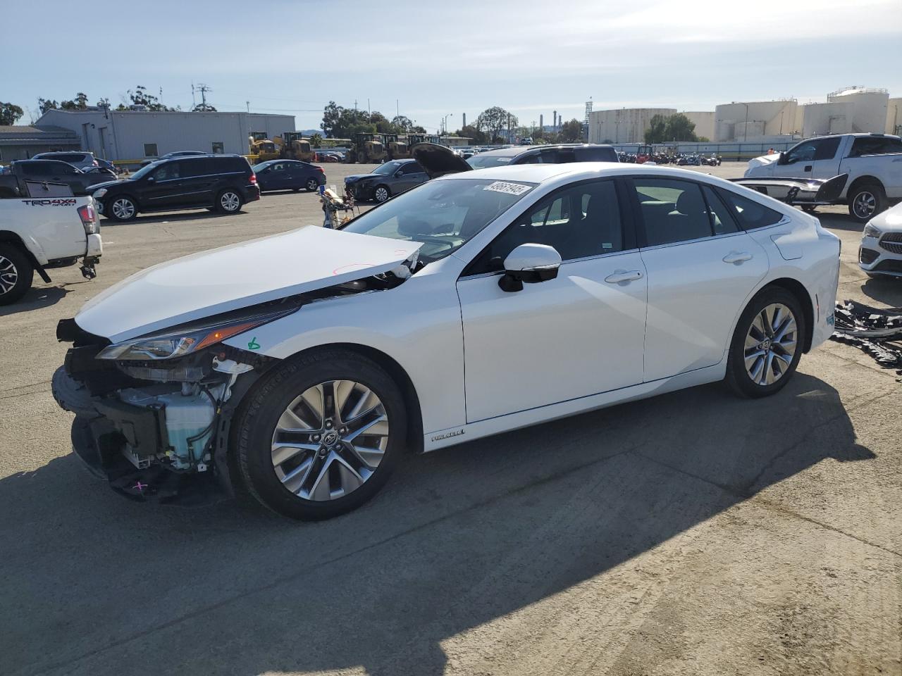 TOYOTA MIRAI XLE  *JTDAAAAA1PA010569*