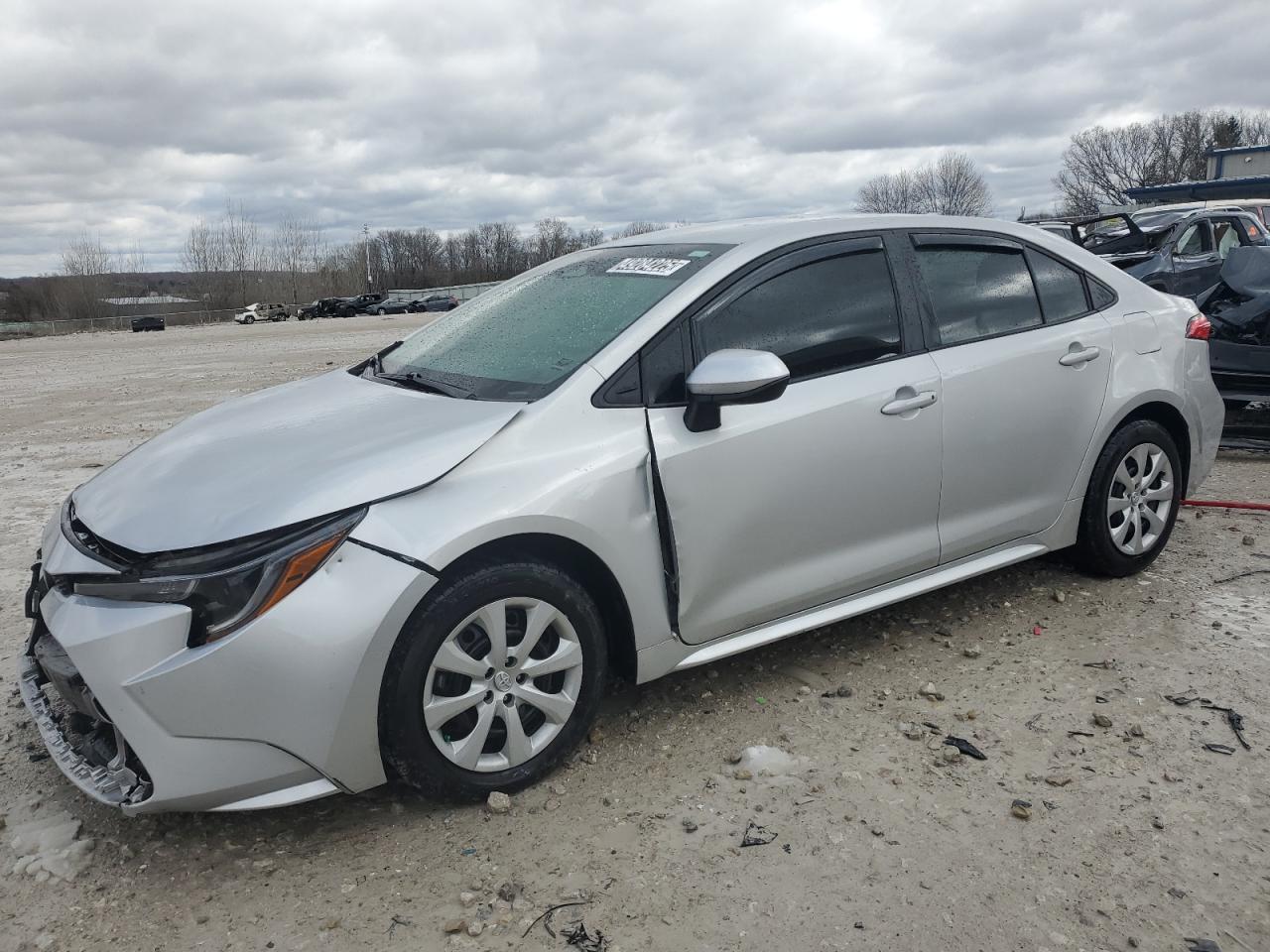 TOYOTA COROLLA LE  *5YFB4MDE8RP101803*