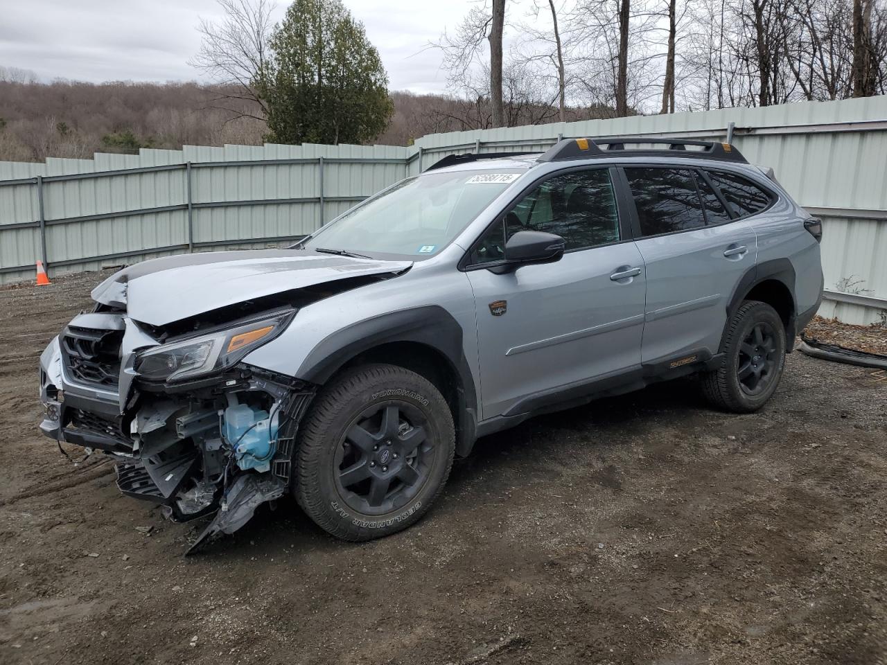 SUBARU OUTBACK WI   *4S4BTGUD0S3188036*