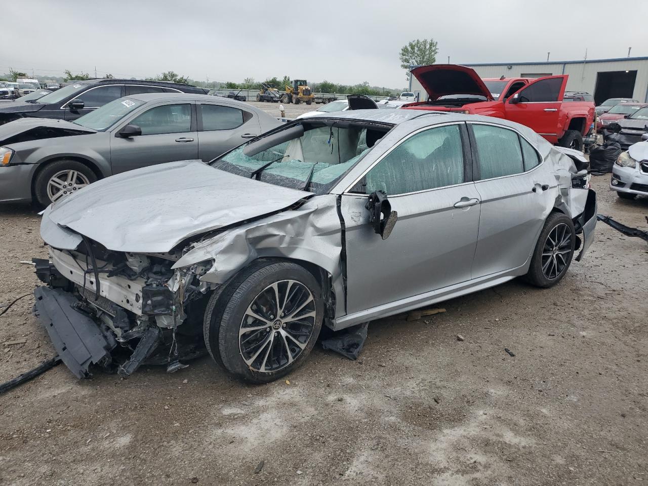 TOYOTA CAMRY SE  *4T1G11AK0MU441445*