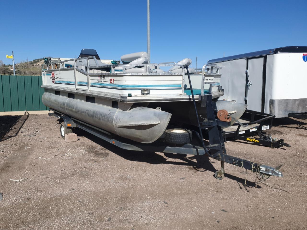 SUN TRACKER BOAT W/TRL   *BUJ95685J495*