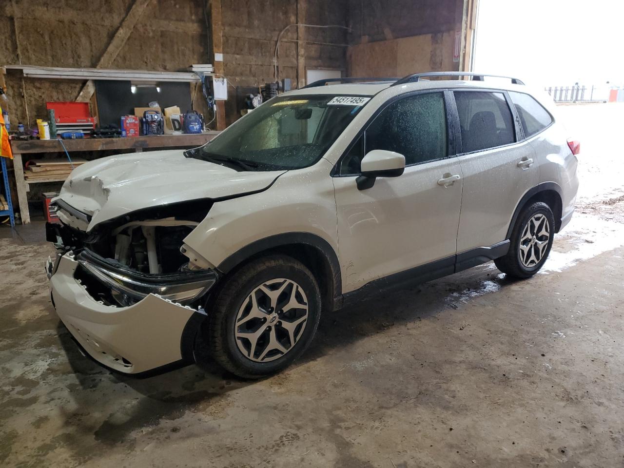 SUBARU FORESTER P  *JF2SKAEC0KH575619*