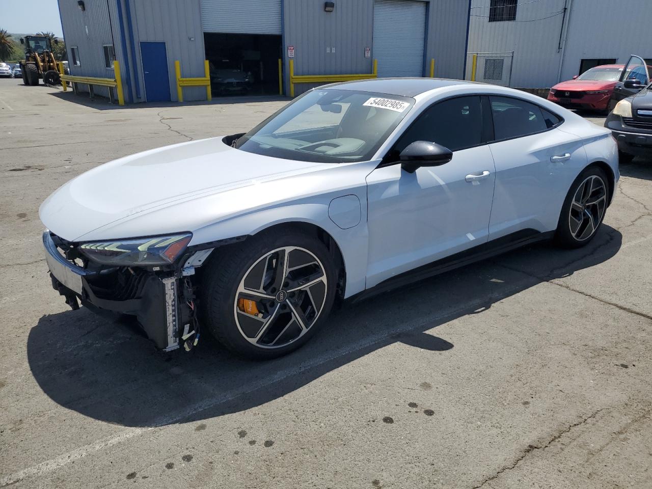 AUDI RS E-TRON   *WAUBHBFW4P7902528*