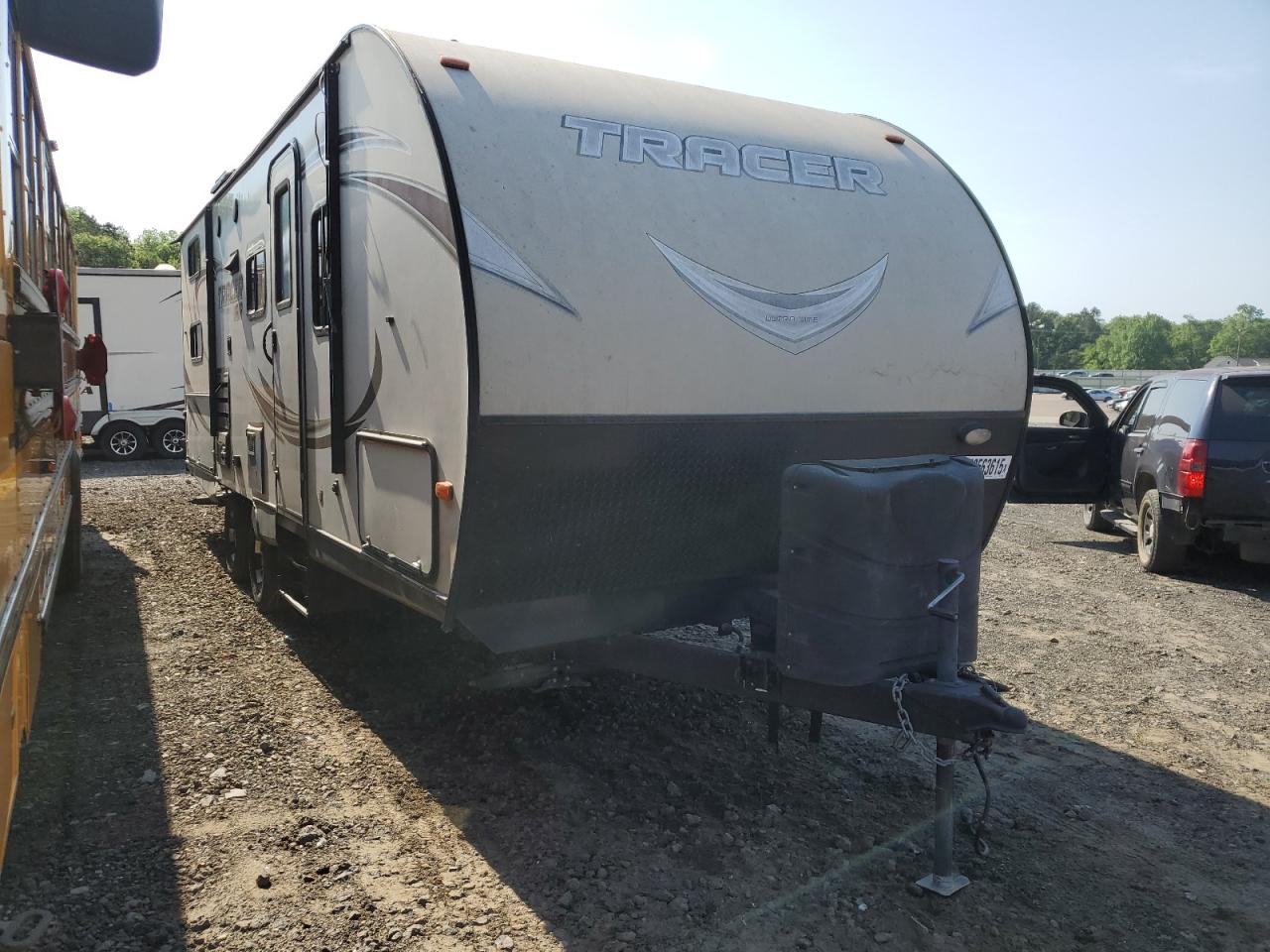 TRAC RV   *5ZT2TRNB6HB511256*