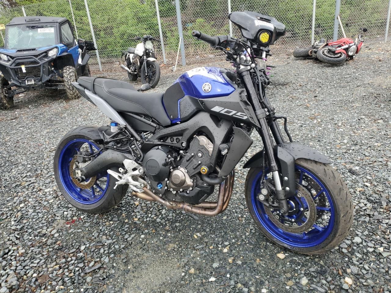 YAMAHA MT09   *JYARN53E2LA008589*