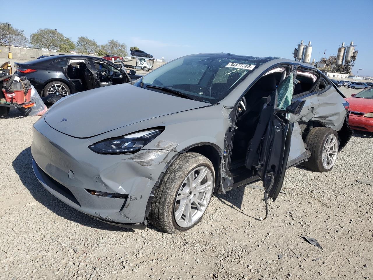 TESLA MODEL Y   *7SAYGDEE1RA245642*
