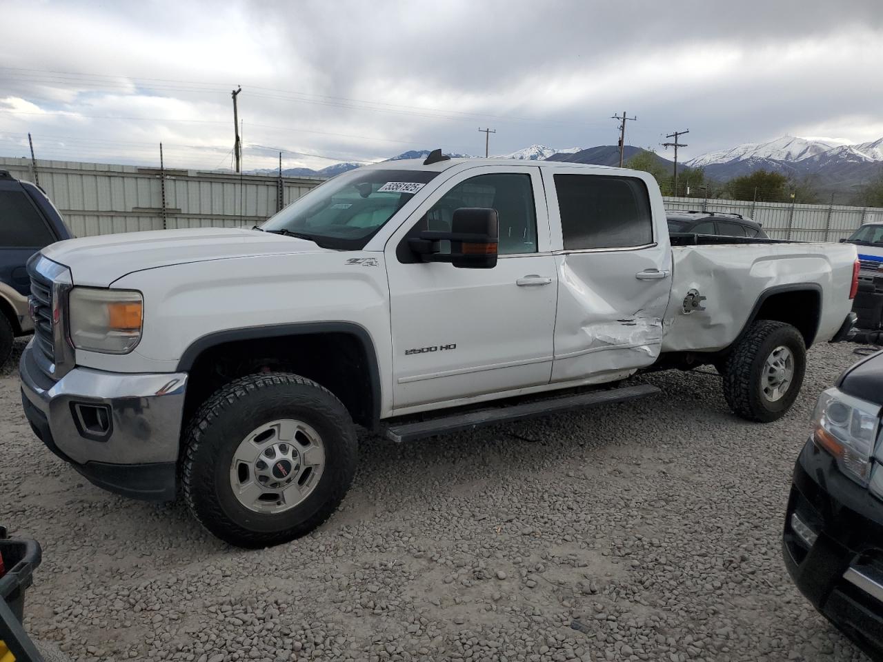 vehicle photo
