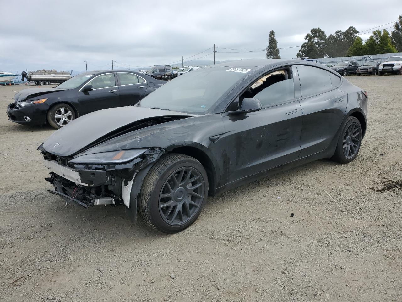 TESLA MODEL 3   *5YJ3E1EA8RF828432*
