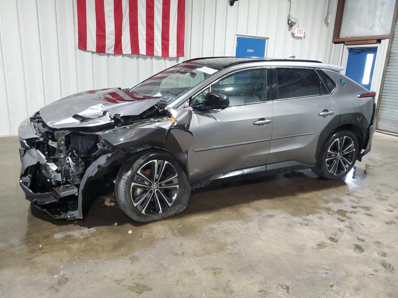 TOYOTA BZ4X XLE   *JTMABACA7PA039407*