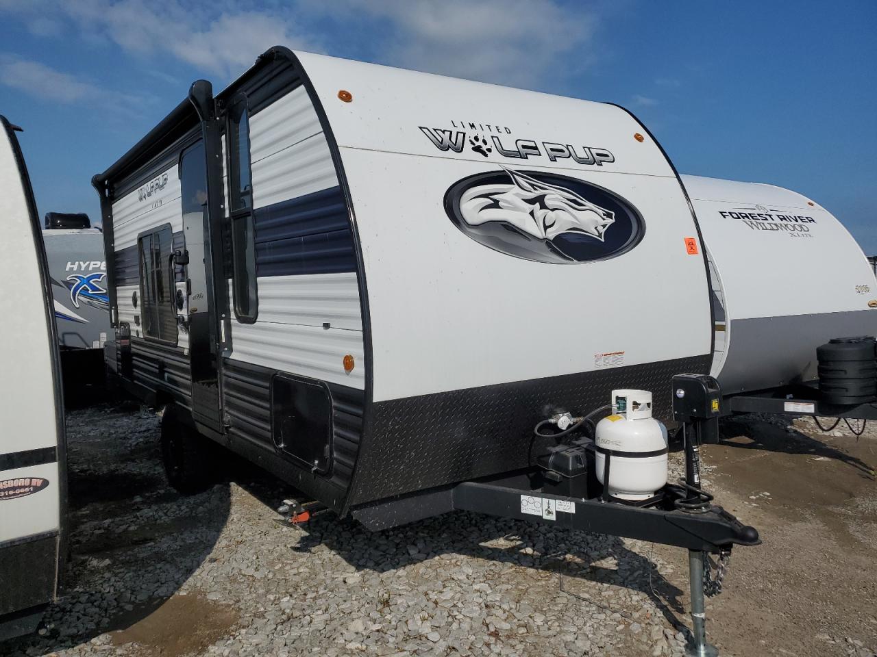WILDWOOD WOLF PUP TRAILER  *5ZT2CKEC1RY033116*