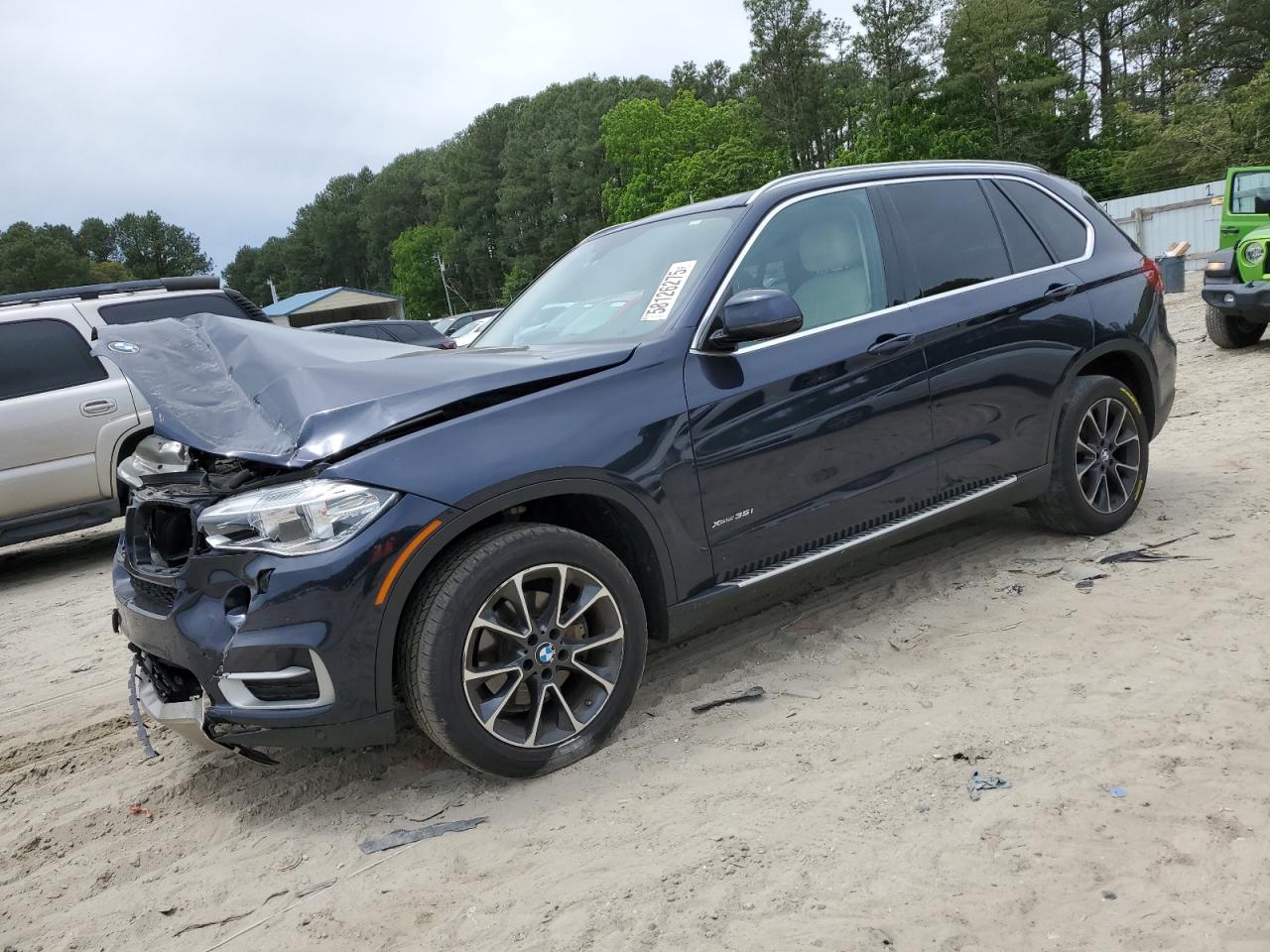 BMW X5 XDRIVE3  *5UXKR0C58F0K66461*