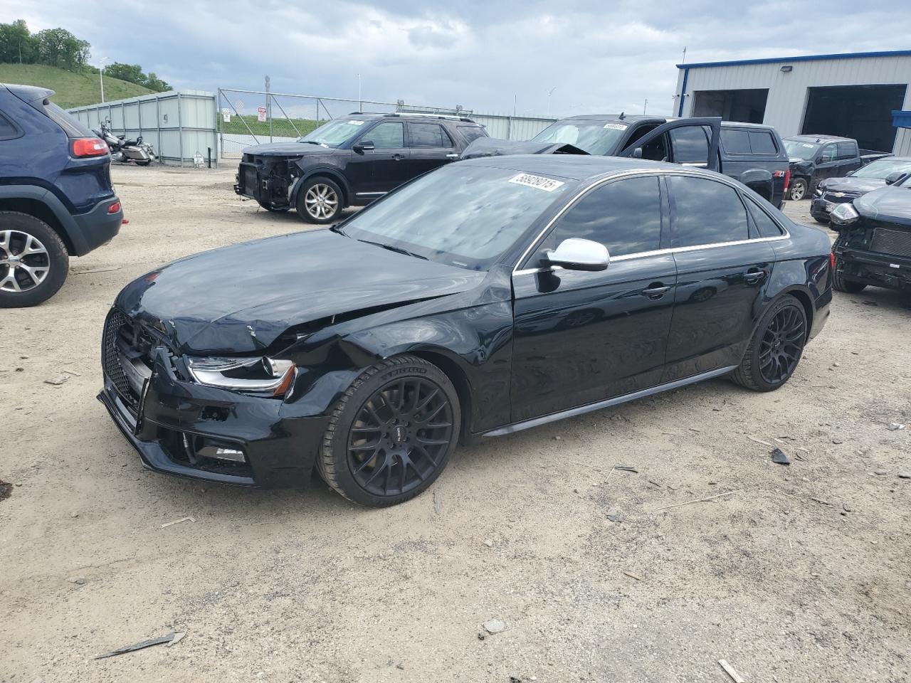 vehicle photo