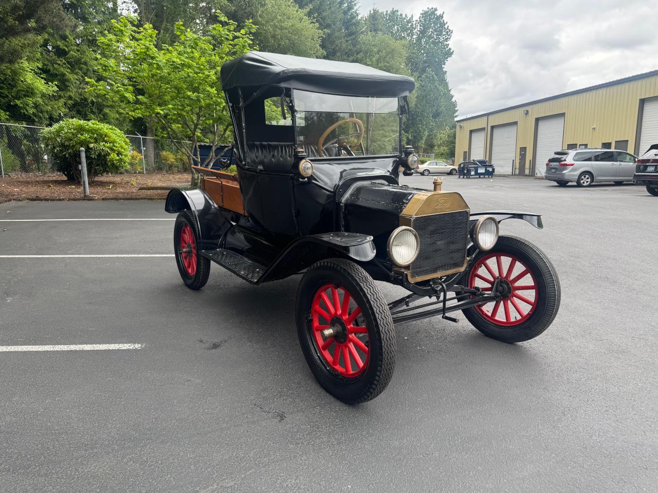 vehicle photo