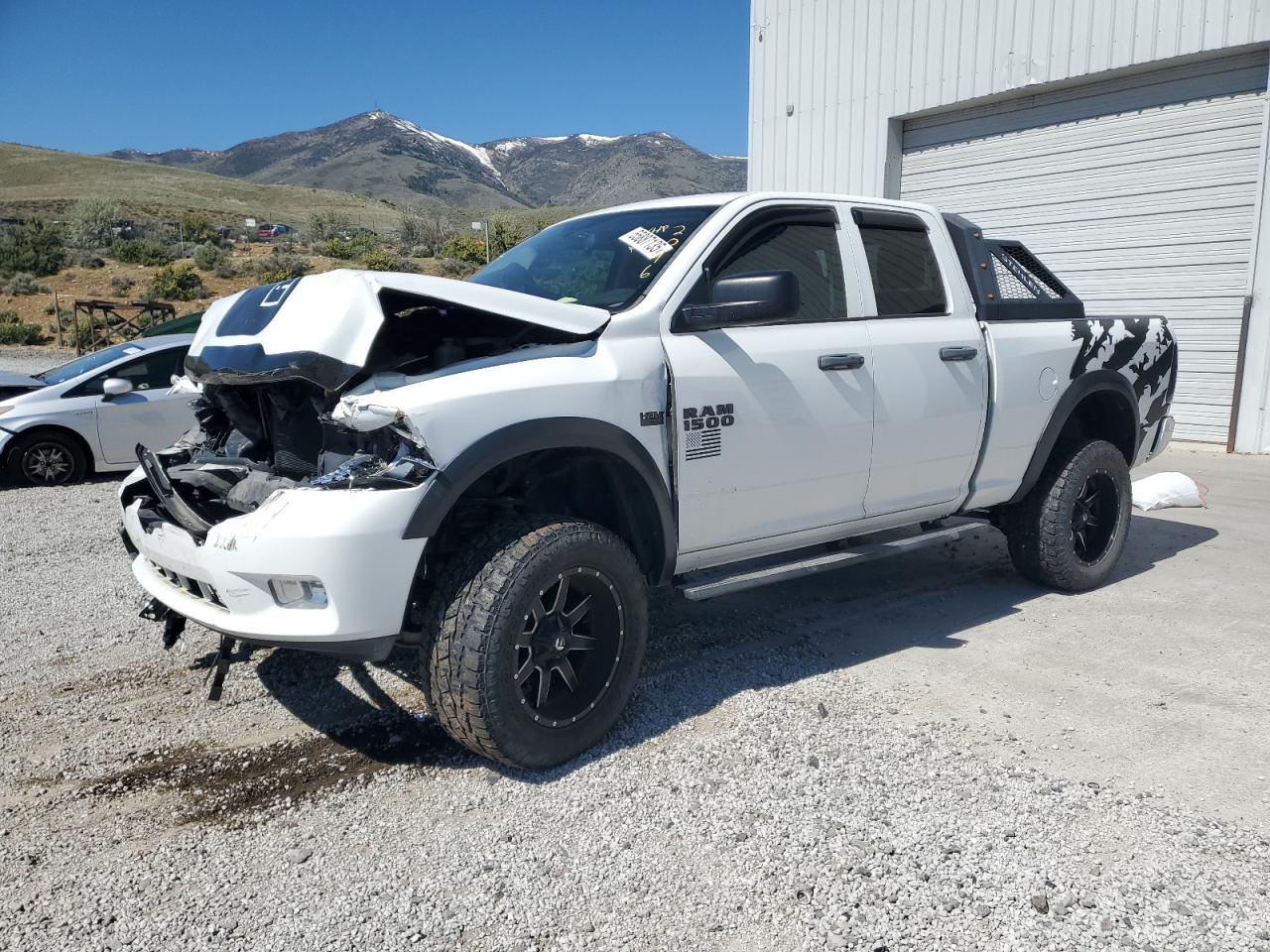 vehicle photo