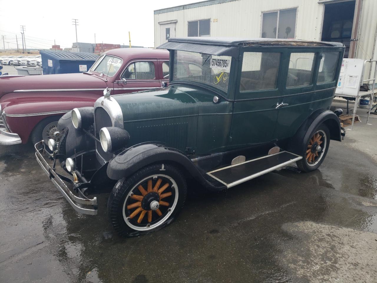 vehicle photo