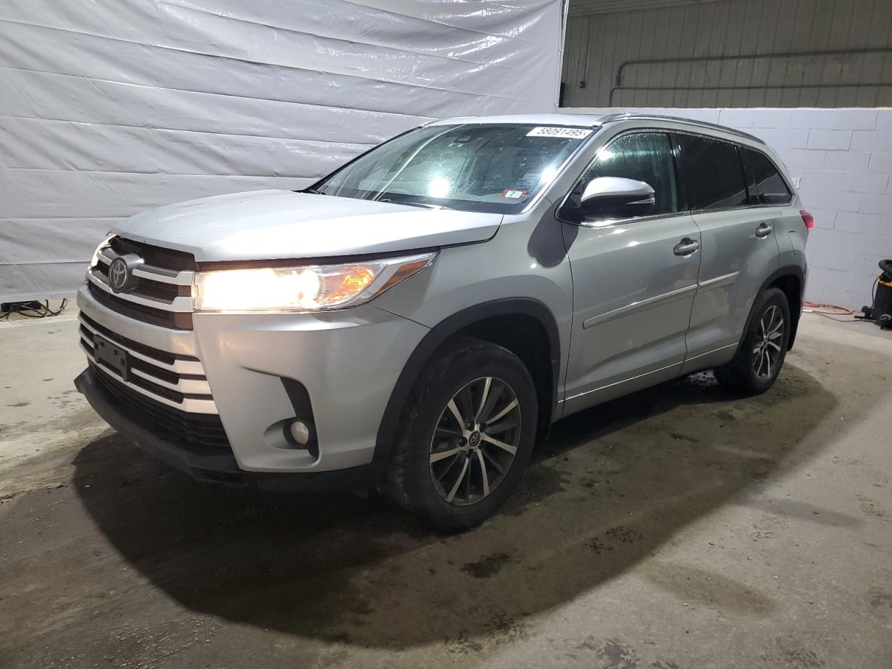 TOYOTA HIGHLANDER   *5TDJZRFH0JS861771*
