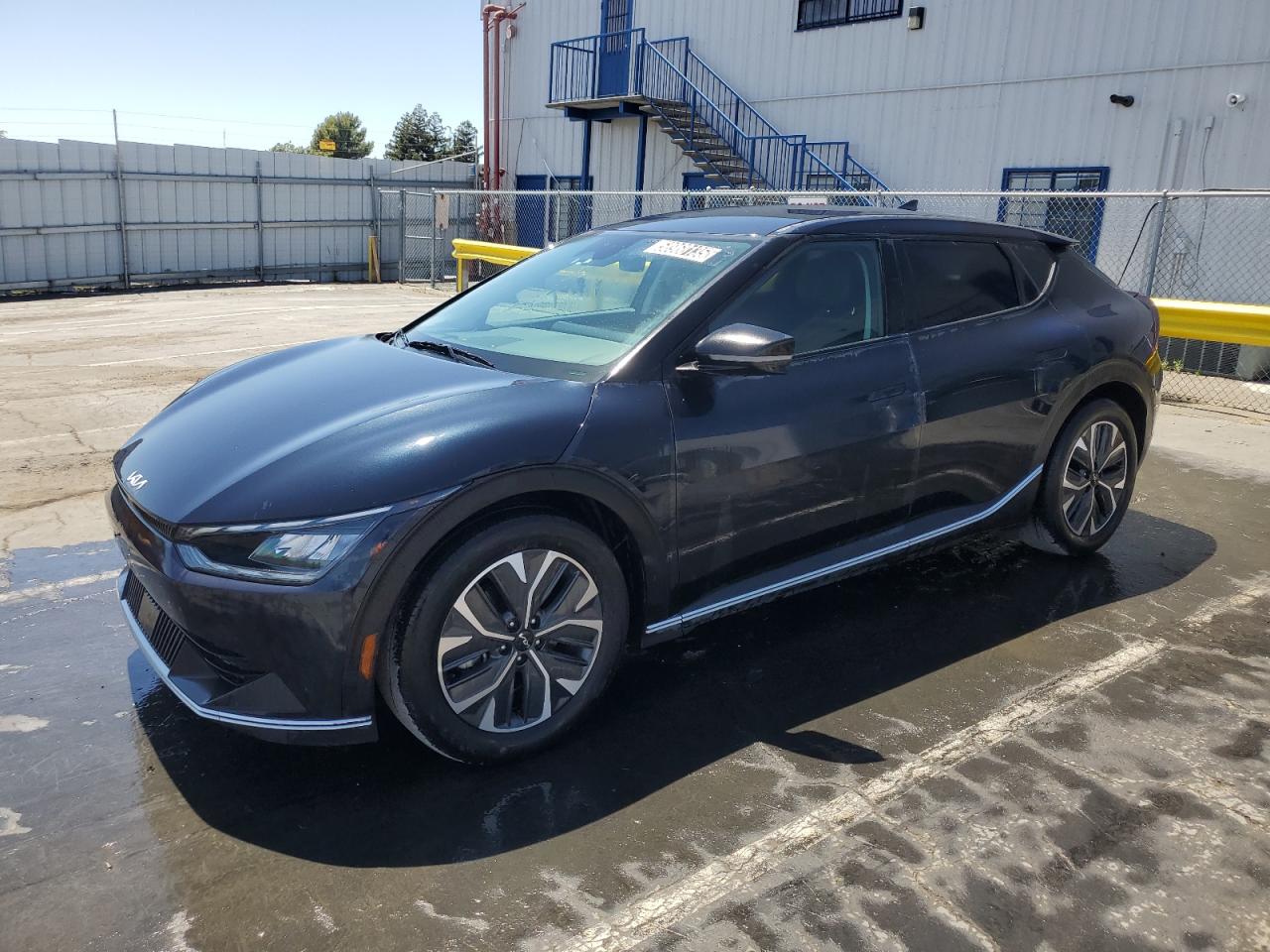 KIA EV6 LIGHT   *KNDC34LBXN5065151*