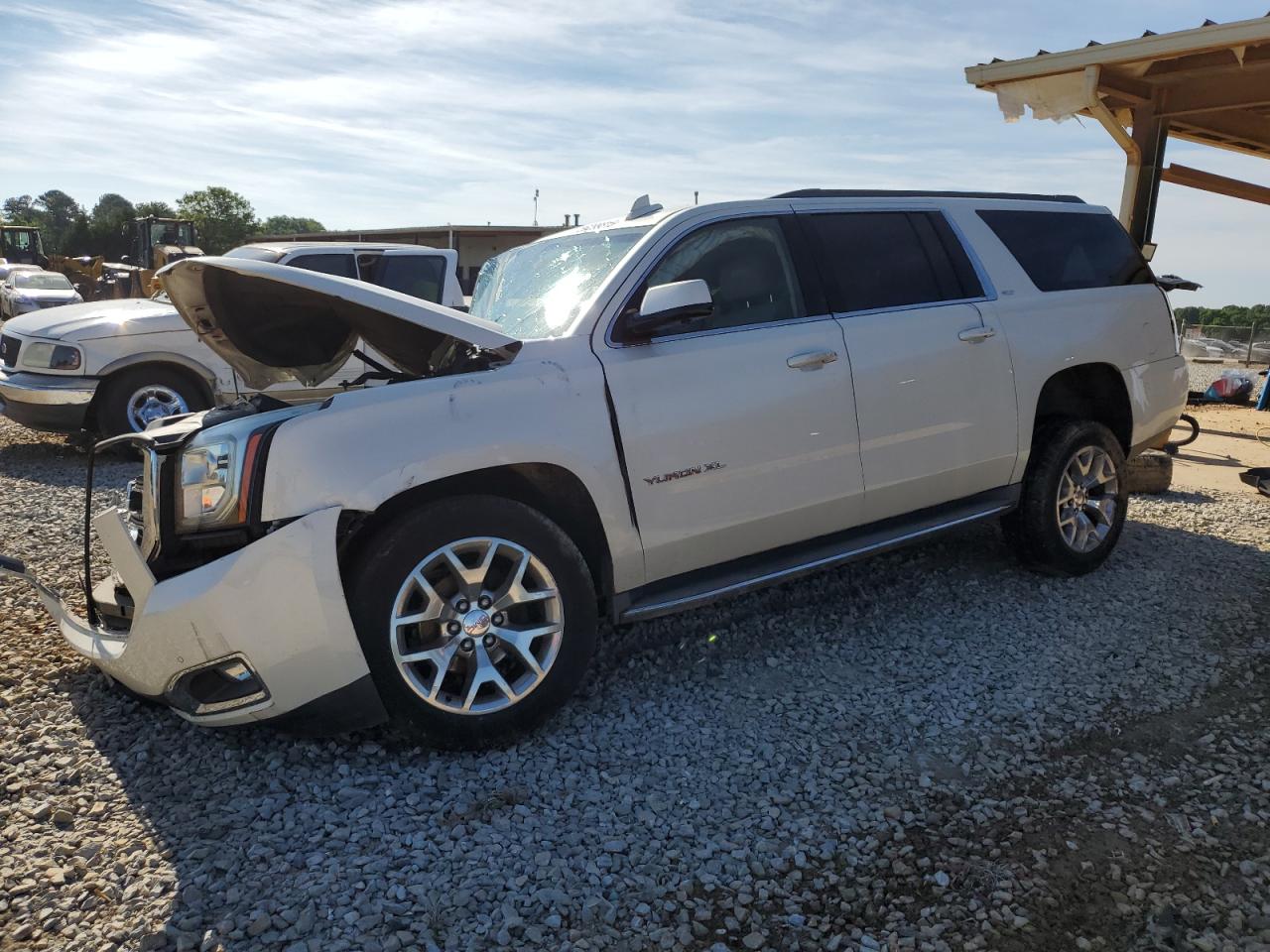 GMC YUKON XL C  *1GKS1HKC9FR543125*