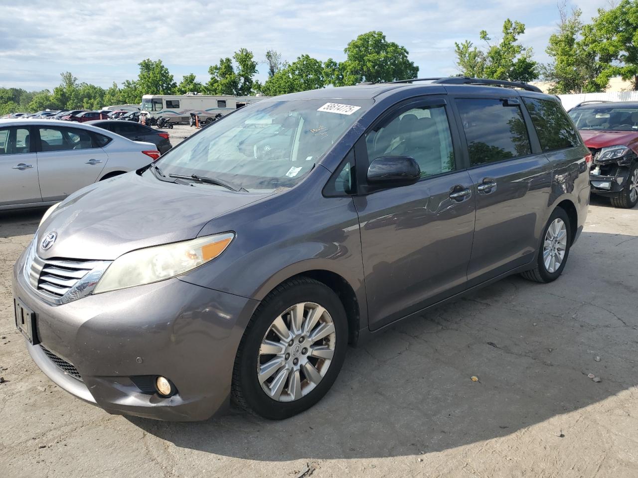 TOYOTA SIENNA XLE  *5TDYK3DC5BS010512*