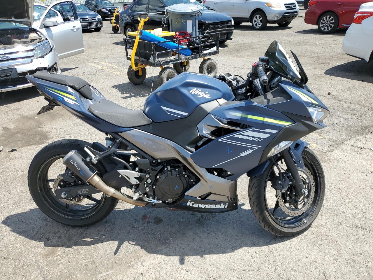 vehicle photo
