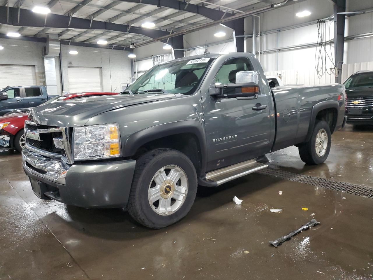 CHEVROLET SILVERADO  *1GCNKSE06BZ156384*