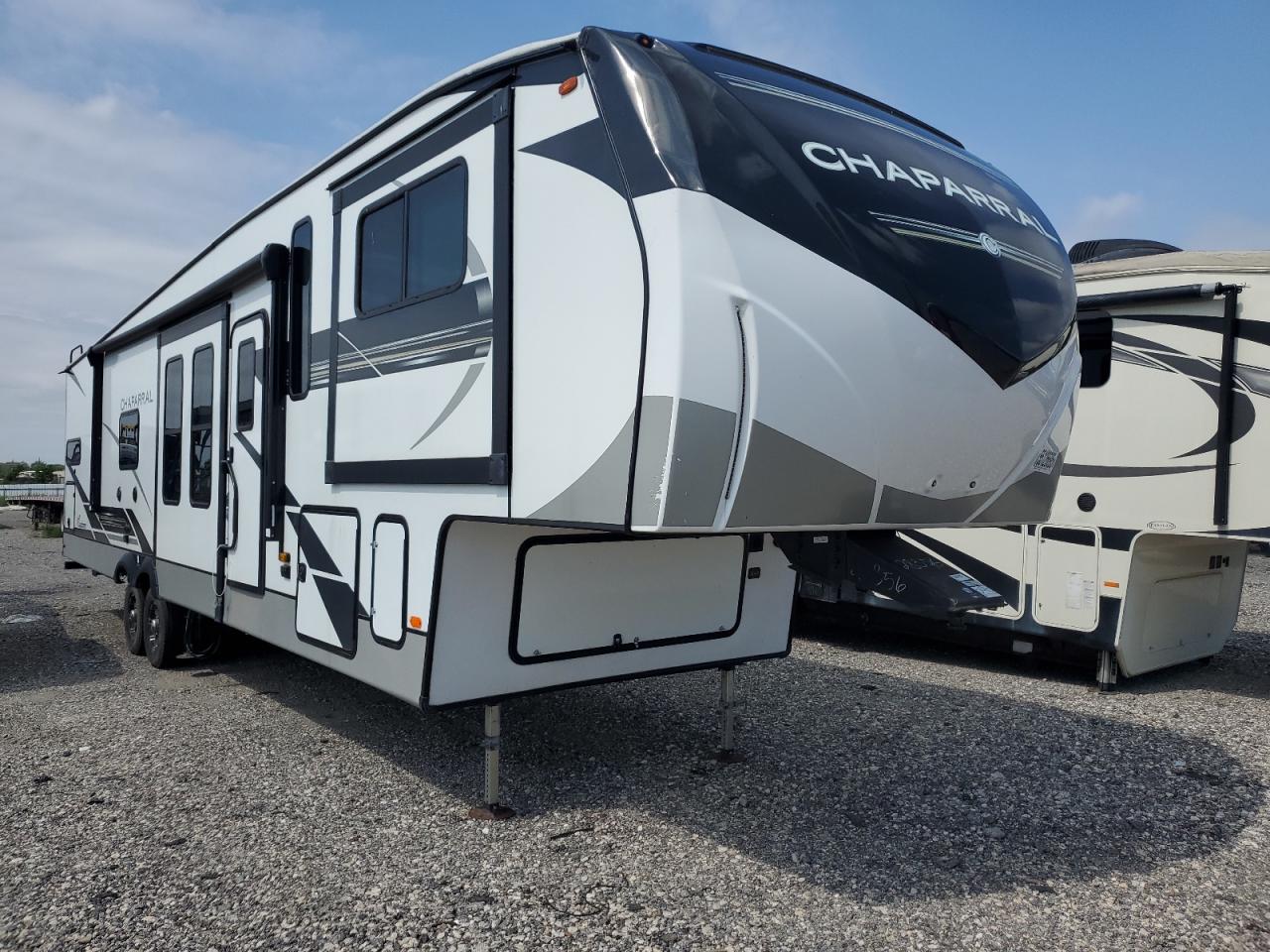 COACHMEN CHAPARRAL  *5ZT3CHYBXNA328356*