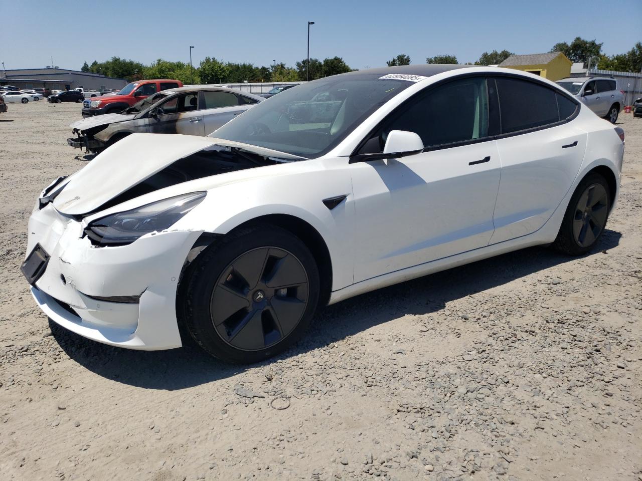 TESLA MODEL 3   *5YJ3E1EB1NF237555*