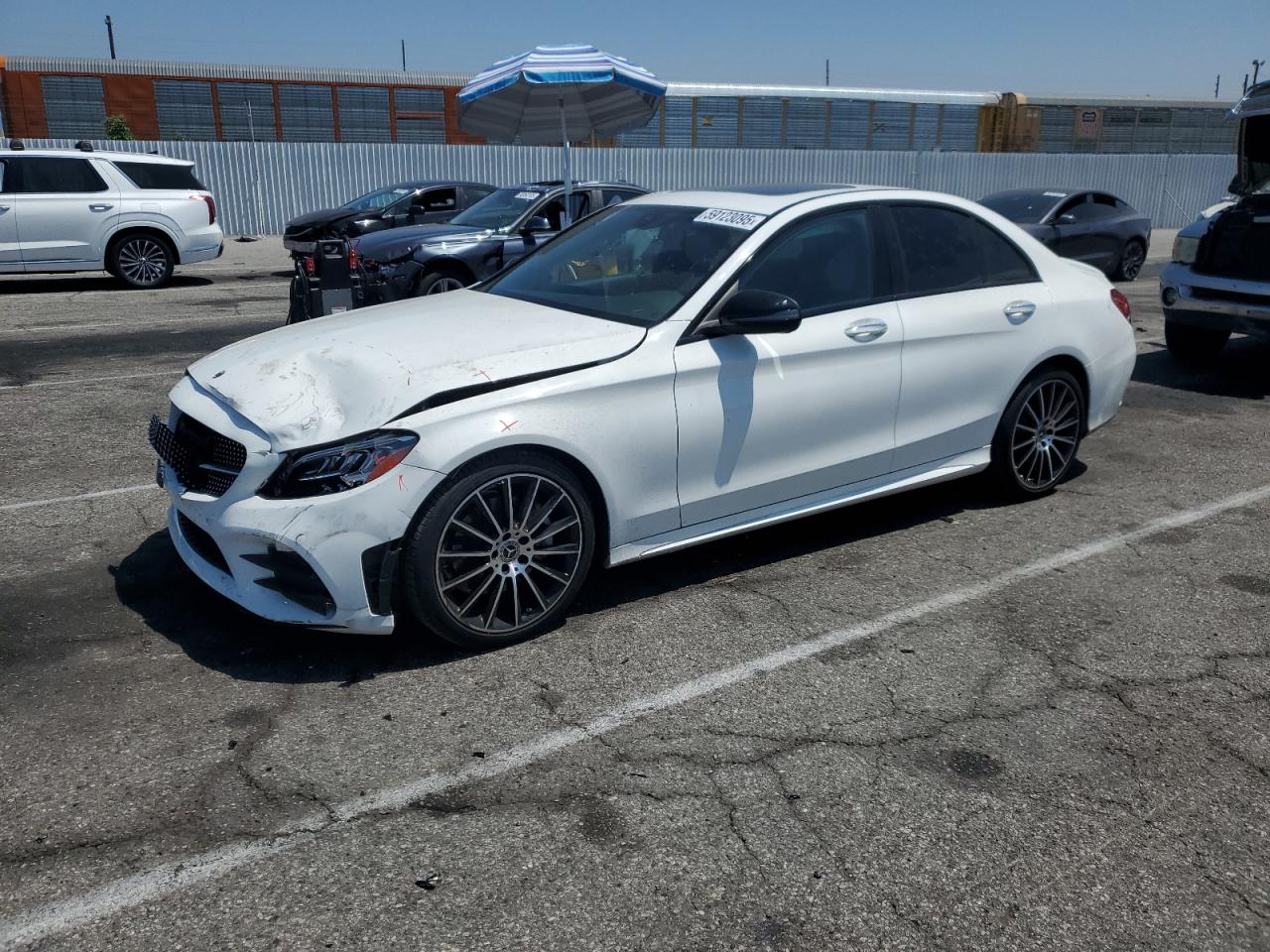 MERCEDES-BENZ C-CLASS C 300  *W1KWF8DB8MR618693*