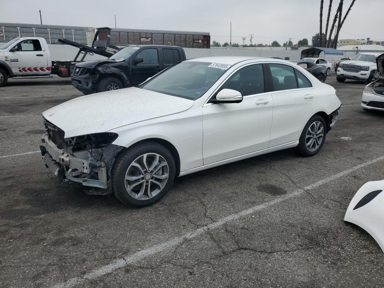 MERCEDES-BENZ C-CLASS C 300  *55SWF4JB1FU053525*