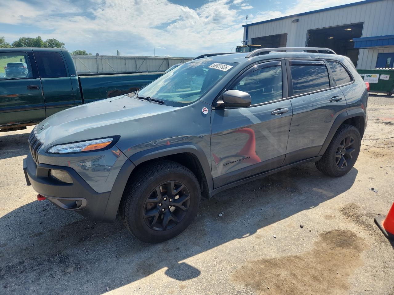 JEEP CHEROKEE T  *1C4PJMBS4FW687328*