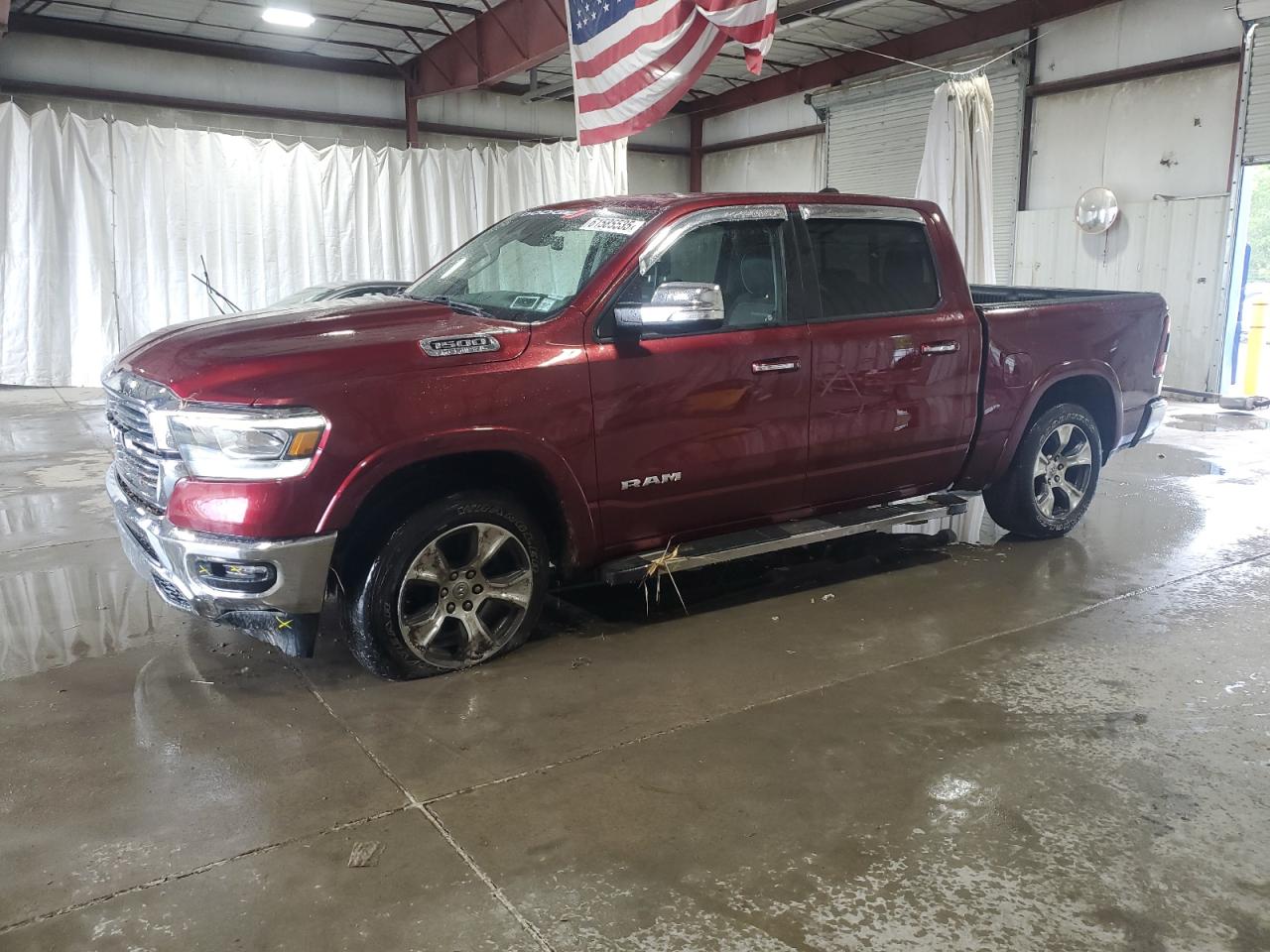 RAM 1500 LARAM  *1C6SRFJTXNN300432*