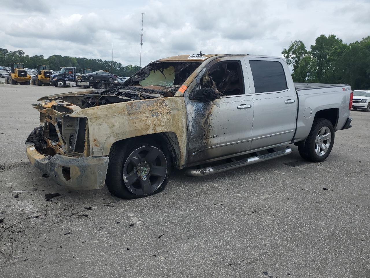 CHEVROLET SILVERADO  *3GCUKSEC3JG333767*