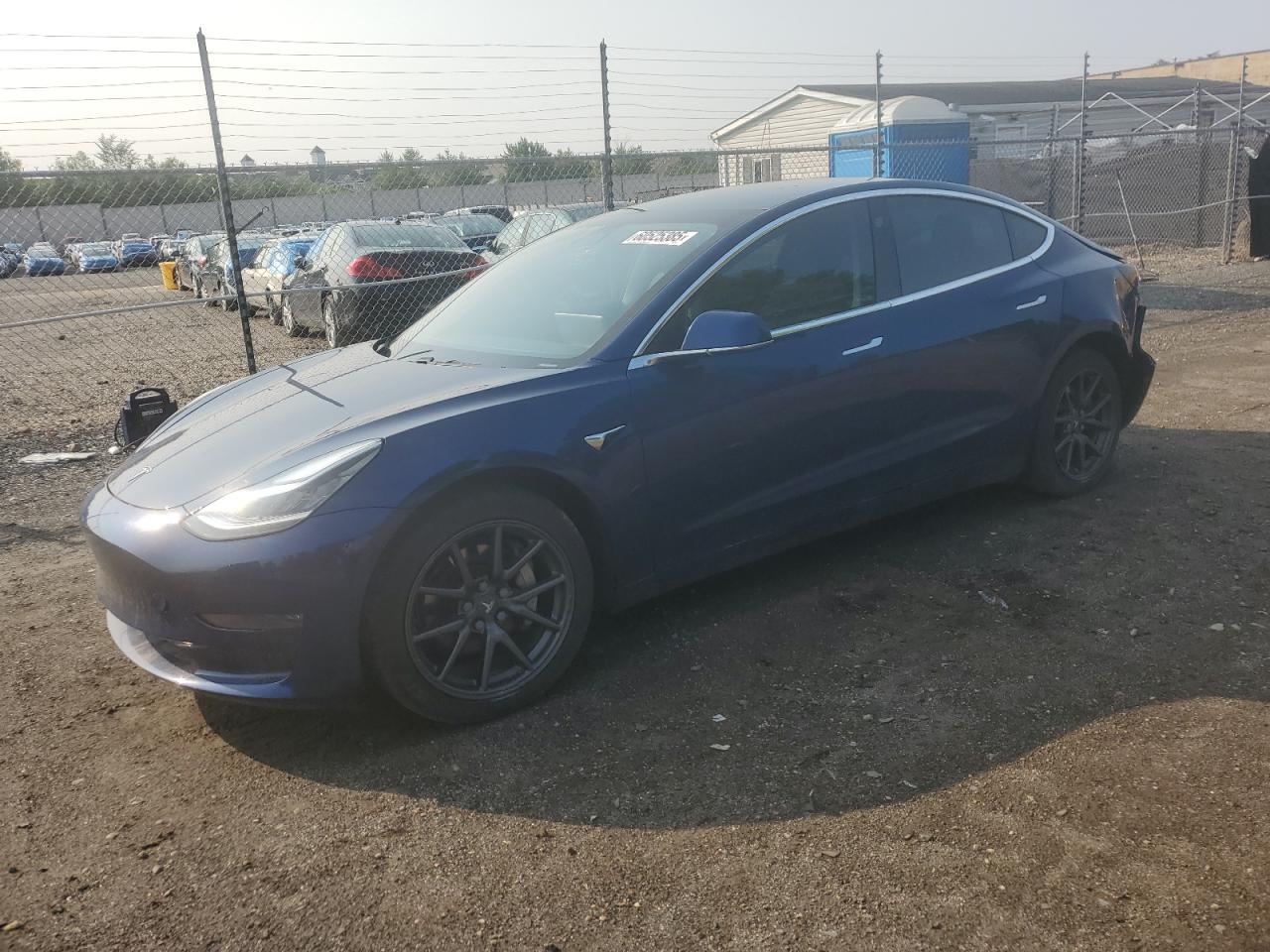 TESLA MODEL 3   *5YJ3E1EB2KF364973*