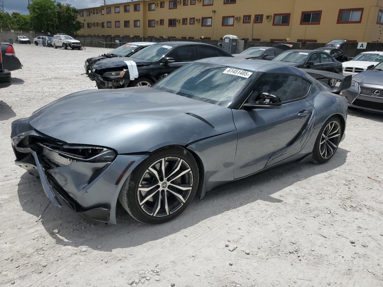 TOYOTA SUPRA BASE  *WZ1DB4C02LW030327*